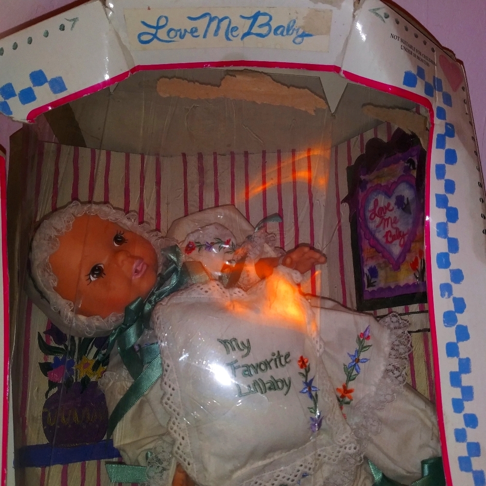VINTAGE DOLL 🪆